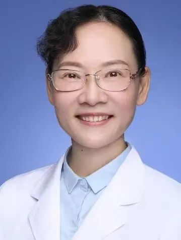 陈沁主任照片3.jpg